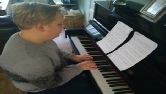 piano les bij onze online muziekschool